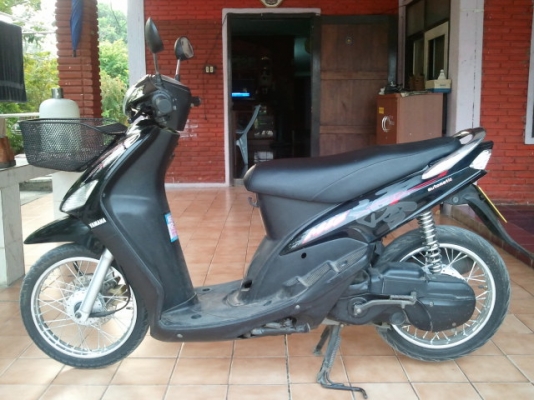 ธารนนทบุรี//ขาย yamaha mio ปี47 เครื่องเดิมๆสวยๆค่ะ ราคา15,500บาท