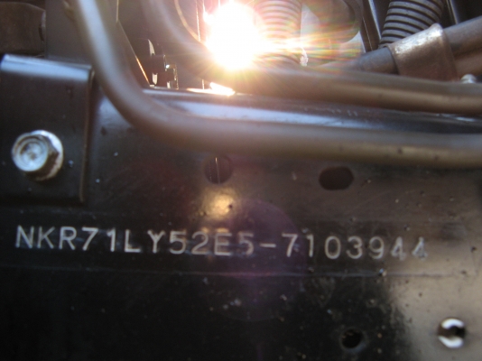 ขาย 6 ล้อ อีซูซุ NKR 130 แรง ยาว 4.30  ม. ปี 2007 สภาพเดิม ๆ สวยจัดกว่า 90\% เครื่องแน่น คัสซีสวยกิ๊ป สนใจชมรถก่อนได้ครับ