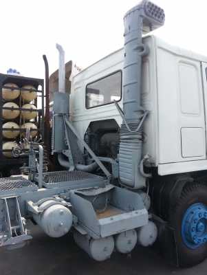 ขายรถบรรทุก volvo fl10