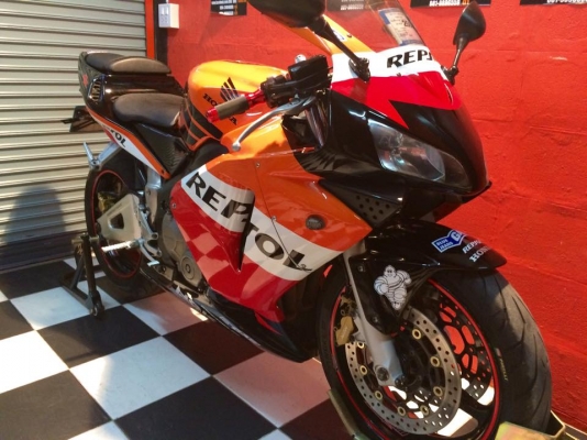 T&T BIKE RAMA2 มาถึงร้านละคับ 184000฿HONDA CBR600Rปี2004 ลาย REPSOLแท้ ทะเบียน โอนขนส่ง ภาษี พรบ.2558 ป้าย กทม.โอนขนส่งหมอชิต จับมือโอนขนส่งคับ สีตรงเล่ม T&T BIKE RAMA2 มาถึงร้านละคับ 184000฿HONDA CBR600Rปี2004 ลาย REPSOLแท้ ทะเบียน โอนขนส่ง ภาษี พรบ.2558 ป้าย กทม.โอนขนส่งหมอชิต จับมือโอนขนส่งคับ สีตรงเล่ม