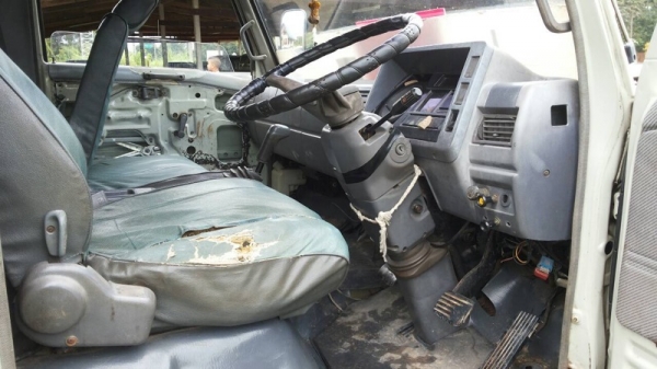 รถฮีโน่ 6 ล้อ ตู้แห้ง FC2W 120 แรงม้า. ปี 37 สนใจติดต่อ 081 - 6079515 รถฮีโน่ 6 ล้อ ตู้แห้ง FC2W 120 แรงม้า. ปี 37 สนใจติดต่อ 081 - 6079515