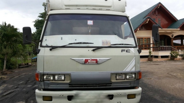 รถฮีโน่ 6 ล้อ ตู้แห้ง FC2W 120 แรงม้า. ปี 37 สนใจติดต่อ 081 - 6079515 รถฮีโน่ 6 ล้อ ตู้แห้ง FC2W 120 แรงม้า. ปี 37 สนใจติดต่อ 081 - 6079515