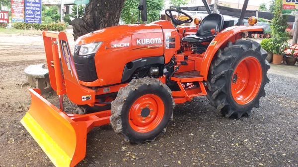 ปัญญาแทรคเตอร์มาแล้ว... คูโบต้า L3608 พร้อมใบมีดคานล่างFD163F โรตาลี่ตราช้าง พร้อมส่งทั่วไทยครับ จัดส่ง อ.คลองลาน จ.กำแพงเพชร