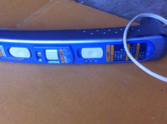 เครื่องนวด OMRON แบบทุบตามจุดต่างของร่างกายปรับช้าเร็ว