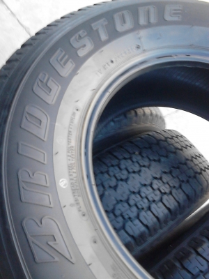 245/70R16 BRIDGESTONE DUELER H/T 689  ชุด 4 เส้น ไม่มีปะทุกเส้น ใช้งานน้อย ดอกเต็มแบบยางใหม่ทุกเส้น TEL.081-427-3941