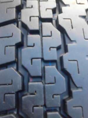 245/70R16 BRIDGESTONE DUELER H/T 689  ชุด 4 เส้น ไม่มีปะทุกเส้น ใช้งานน้อย ดอกเต็มแบบยางใหม่ทุกเส้น TEL.081-427-3941