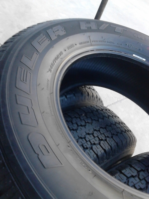 245/70R16 BRIDGESTONE DUELER H/T 689  ชุด 4 เส้น ไม่มีปะทุกเส้น ใช้งานน้อย ดอกเต็มแบบยางใหม่ทุกเส้น TEL.081-427-3941