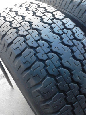 245/70R16 BRIDGESTONE DUELER H/T 689  ชุด 4 เส้น ไม่มีปะทุกเส้น ใช้งานน้อย ดอกเต็มแบบยางใหม่ทุกเส้น TEL.081-427-3941