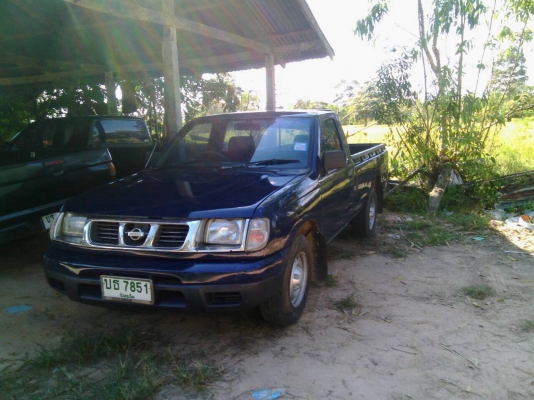 ขาย นิสสัน ฟรันเทีย สวยๆ พร้อมใช้งานราคาเบาๆ ครับ