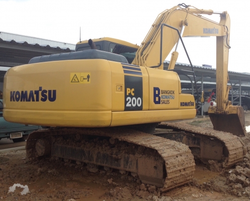 ขายดาวน์ KOMATSU PC200-7 สภาพสวยมากค่ะ