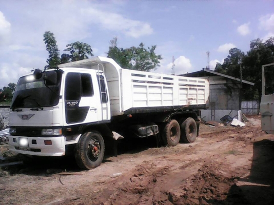 **780,000 บ.ต่อรอง**ขาย10ล้อ2เพลาดั้ม HINO F18 FM187LA HO7C-185HP วางหัวไฮเทค(ยังไม่ลง) เครื่องเดิมเกียร์เดิม HO7C-185แรง เครื่องดี แน่นดี แรง เกียร์ดีไม่หลุด ช่วงล่างเดิม สโลวเดิม คัสซีดี ไม่ปะไม่ดาม กระบะดั้มเหล็ก KAC สภาพดี พื้นดี ข้างดี ไม่ผุ หัวเก๋งส