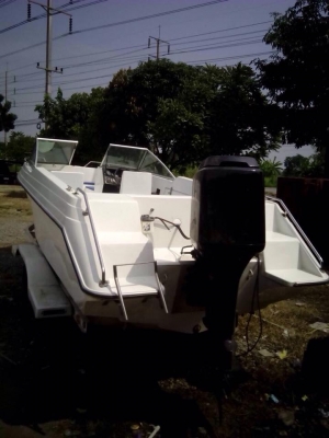 ขายเรือไฟเบอร์ 22 ฟุตเครื่องเมอร์คิวรี่ 225 แรง 170,000.-บาท