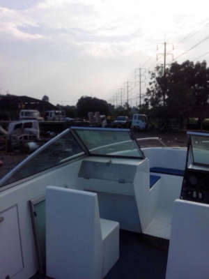 ขายเรือไฟเบอร์ 22 ฟุตเครื่องเมอร์คิวรี่ 225 แรง 170,000.-บาท