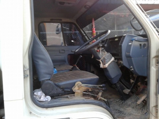 ขายรถดั้ม issuzu rocky 175 แรงม้า