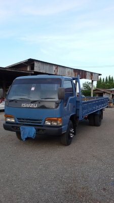 ขายรถหกล้อ ISUZU NQR 120 แรง ยาว 5.50 ม. ปี43 ขายรถหกล้อ ISUZU NQR 120 แรง ยาว 5.50 ม. ปี43