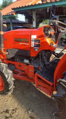 ขายรถไถคูโบต้า KUBOTA  L 4708 (4WD)  2 เพลา  สีเดิมๆจากโรงงาน
