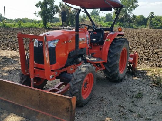 ขายรถไถคูโบต้า KUBOTA  L 4708 (4WD)  2 เพลา  สีเดิมๆจากโรงงาน