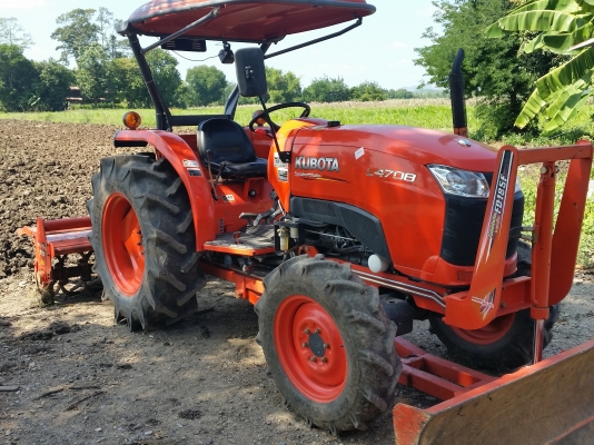 ขายรถไถคูโบต้า KUBOTA  L 4708 (4WD)  2 เพลา  สีเดิมๆจากโรงงาน