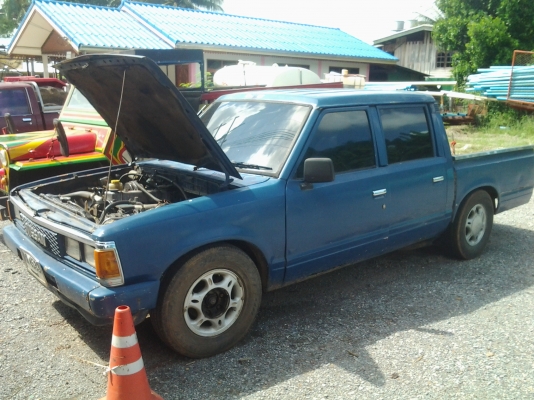 ขายนิสัน4ประตูเครื่องดีเซลรถพร้อมใช้ แอรเย็นคับเอกสารพร้อมโอน