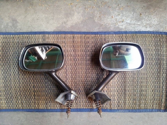 กระจกมองข้างแปะแก้มแนวเรโทร Big M นอก