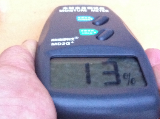 เครื่องวัดความชื่นชิ้นงานต่างๆได้เช่น ไม้ กระดาษ ดิน แสดงผลเป็น \% ความชื่น