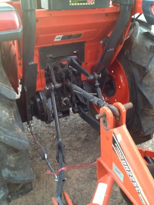 ขายคูโบต้ามือ 2 รุ่น L3608 4 WD 2 เพลาสีเดิมๆจากโรงงานพร้อมผานพรวน5 ตราช้างสภาพใหม่ ขายคูโบต้ามือ 2 รุ่น L3608 4 WD 2 เพลาสีเดิมๆจากโรงงานพร้อมผานพรวน5 ตราช้างสภาพใหม่