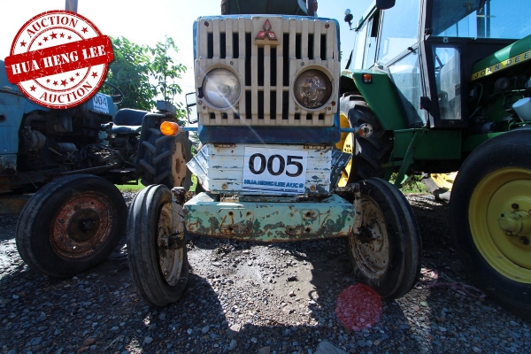 AUC 8 Code 005 แทรกเตอร์ mitsubishi d2600 ราคา เริ่มต้นการประมูล 30,000 บาท