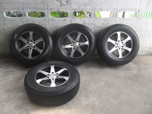 ล้อแม็ก 17นิ้ว 6รูพร้อมยาง สวยๆ 4 ล้อ ราคา 7300 บาท