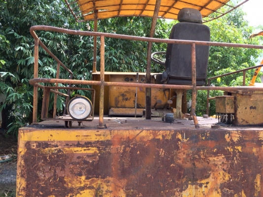 (ลงราคาผิด ขายแค่170000.)รถบดล้อยาง 11 ล้อKAWASAKI  KR-15 S/N0151 พร้อมใช้ เล่มทะเบียนพร้อม เครื่อง 145 แรง 6BB1....