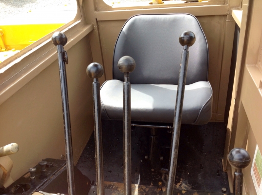 ขายรถแบ็คโฮKOMATZU PC-40รถเก่านอกมีเอกสารสภาพพร้อมใช้งาน(มีVDOให้ชม)สนใจติดต่อ085-5632278นายภานุกูล(เจ้าของรถ)