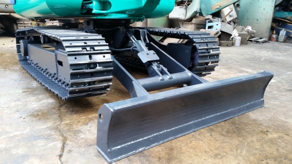 รถขุด KOMATSU รุ่น PC25-1- นำเข้าจากญี่ปุ่น แทร็กเหล็กสวย รถขุด KOMATSU รุ่น PC25-1- นำเข้าจากญี่ปุ่น แทร็กเหล็กสวย