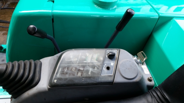 รถขุด KOMATSU รุ่น PC25-1- นำเข้าจากญี่ปุ่น แทร็กเหล็กสวย รถขุด KOMATSU รุ่น PC25-1- นำเข้าจากญี่ปุ่น แทร็กเหล็กสวย