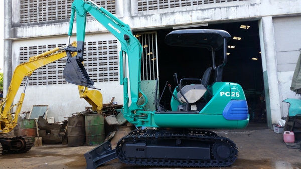 รถขุด KOMATSU รุ่น PC25-1- นำเข้าจากญี่ปุ่น แทร็กเหล็กสวย รถขุด KOMATSU รุ่น PC25-1- นำเข้าจากญี่ปุ่น แทร็กเหล็กสวย