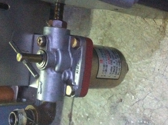 เครื่องจ่ายฝองละอองน้ำมันเข้าระบบลมเพื่อช่วยให้อุปกรณ์ต่างๆที่มีการเคลื่อนที่