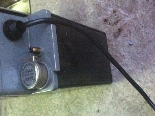 เครื่องจ่ายฝองละอองน้ำมันเข้าระบบลมเพื่อช่วยให้อุปกรณ์ต่างๆที่มีการเคลื่อนที่