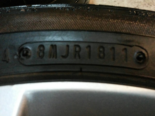 ล้อเดิม MAZDA2 ขอบ15พร้อมยาง 185-55R15 ล้อเดิม MAZDA2 ขอบ15พร้อมยาง 185-55R15