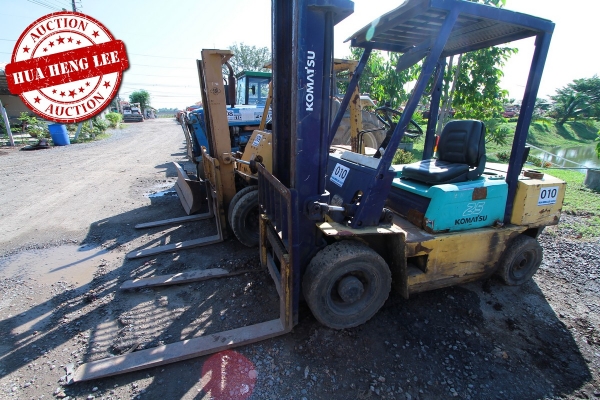 AUC 8 Code 010 โฟล์คลิฟท์ Komatsu Fd25-8 ราคา เริ่มต้นการประมูล 150,000 บาท