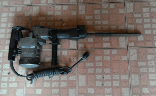 ขายตัวสกัด Makita HM1201แท้ 100\%.