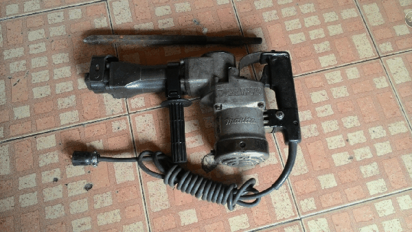 ขายตัวสกัด Makita HM1201แท้ 100\%.