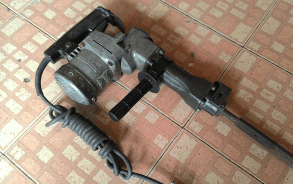 ขายตัวสกัด Makita HM1201แท้ 100\%.