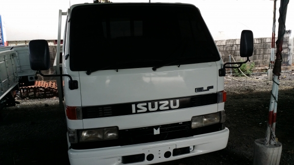 ขายรถอีซุดีเซล2238ccป้ายไม่ติดเวลา4ล้อ