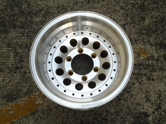 มาใหม่อีกชุดครับหยดนำ้ขอบ15"กว้าง8.5"ไม่มีซ่อมสวยมากๆ มาใหม่อีกชุดครับหยดนำ้ขอบ15"กว้าง8.5"ไม่มีซ่อมสวยมากๆ