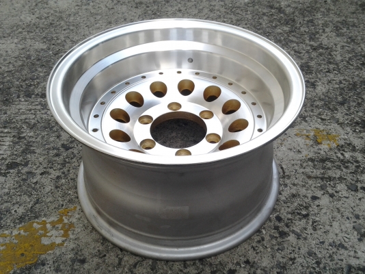 มาใหม่อีกชุดครับหยดนำ้ขอบ15"กว้าง8.5"ไม่มีซ่อมสวยมากๆ มาใหม่อีกชุดครับหยดนำ้ขอบ15"กว้าง8.5"ไม่มีซ่อมสวยมากๆ