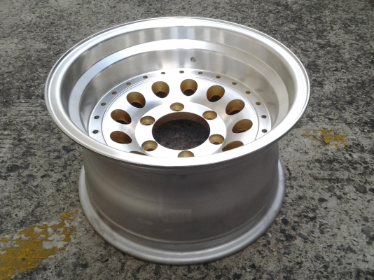 มาใหม่อีกชุดครับหยดนำ้ขอบ15"กว้าง8.5"ไม่มีซ่อมสวยมากๆ มาใหม่อีกชุดครับหยดนำ้ขอบ15"กว้าง8.5"ไม่มีซ่อมสวยมากๆ