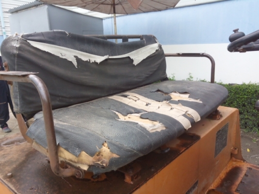 รถบด SAKAI TW41 สนใจ โทร 083 081 2889 ฟ้า:NDTT