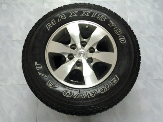 ขายแม็กซ์พร้อมยางTOYOTA FORTUNER ขอบ16"ยาง MAXXIS ปี12 สภาพสวยไม่มีกินข้าง