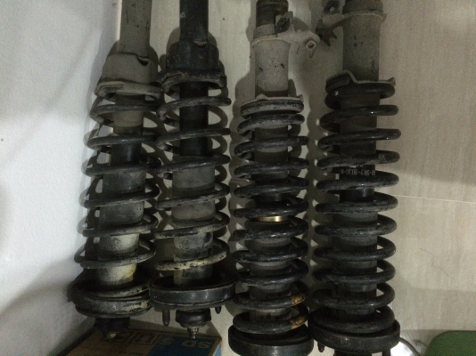 โช๊ค 4 ต้น 1500 บาทhonda civic 92 - 94 eg 4 door