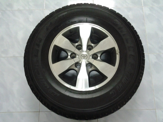 ขายแม็กซ์พร้อมยางTOYOTA FORTUNER ขอบ16"ยาง บรอดสโตนปี11 สภาพสวยไม่มีกินข้าง ขายแม็กซ์พร้อมยางTOYOTA FORTUNER ขอบ16"ยาง บรอดสโตนปี11 สภาพสวยไม่มีกินข้าง