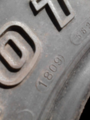 33X12.5R15  MAXXIS MUDDER BUCKSHOT  มี 2 เส้น TEL.081-427-3941