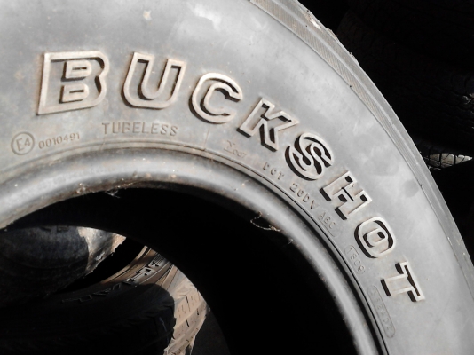 33X12.5R15  MAXXIS MUDDER BUCKSHOT  มี 2 เส้น TEL.081-427-3941